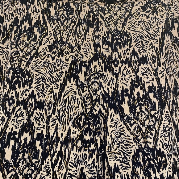 🌷IMAN Blue and White Patterned Pants - Picture 4 of 5